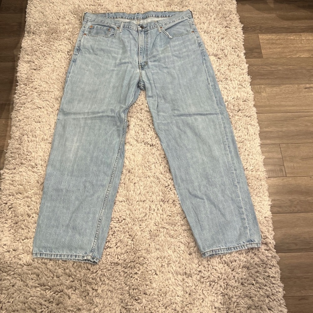 Levi’s 550 straight fit jeans